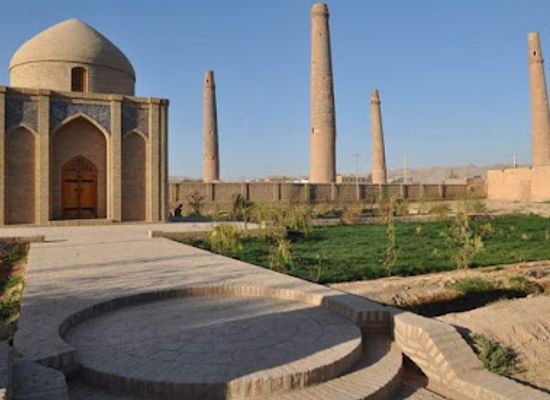 afghanistan/herat/attraction/grave-of-goharshad-begum