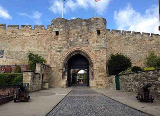 united-kingdom/east-midlands/attraction/lincoln-castle