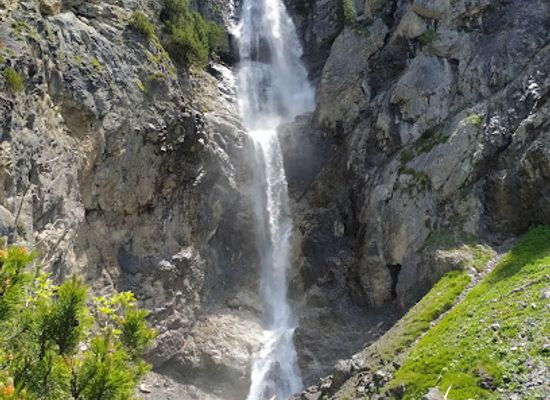 switzerland/graubunden/attraction/wasserfall-sanaspans