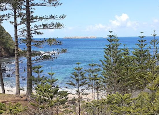 norfolk-island/st-barnabas-chapel/attraction/bumbora-beach
