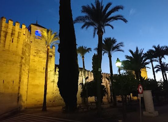 spain/cordoba/attraction/monumento-a-los-enamorados