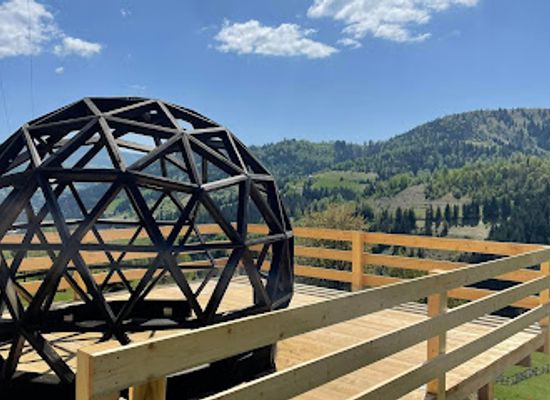 romania/apuseni-mountains/attraction/geodom-apuseni