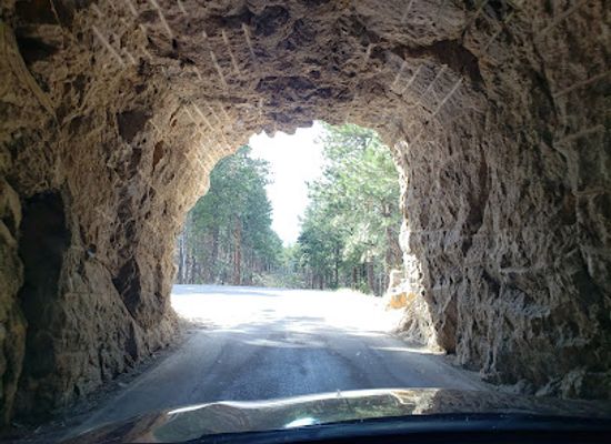 south-dakota/south-central-south-dakota/attraction/cc-gideon-tunnel
