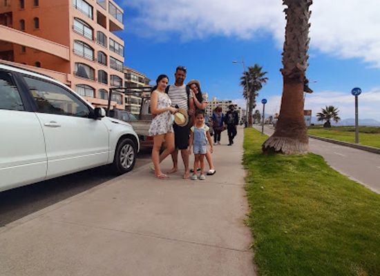 chile/la-serena/avenida-del-mar/attraction/playa-4-esquinas