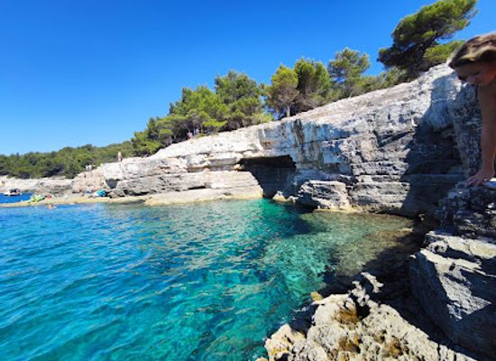 croatia/pula/attraction/scharfskuste