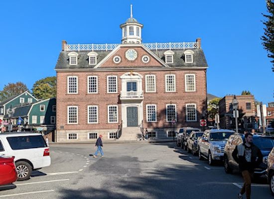 rhode-island/newport-coastline/attraction/colony-house-former-state-house