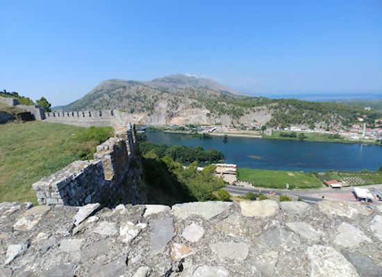 albania/malesia/attraction/rozafa-castle