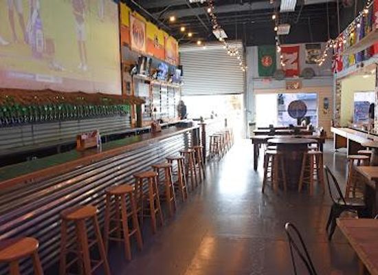 florida/southwest-florida/attraction/naples-beach-brewery