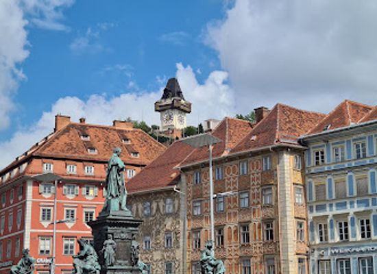 austria/styria/attraction/main-square-of-graz