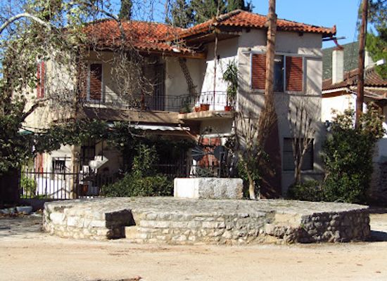greece/mount-parnassus/attraction/pigadi-sellas