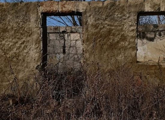 armenia/arpi-lake/attraction/abandoned-prison