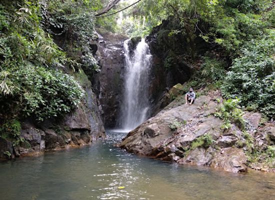 sri-lanka/ratnapura/attraction/rajanawa-waterfall