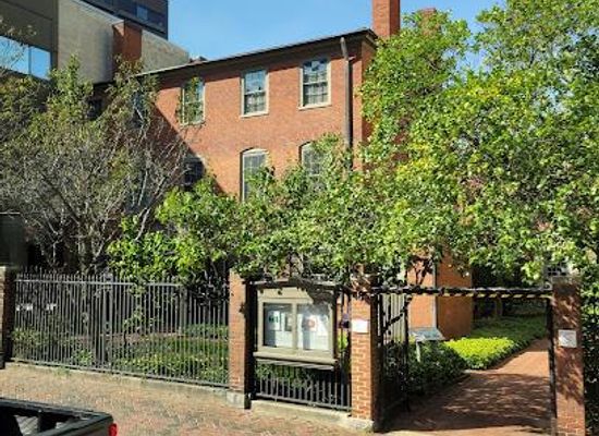 maine/south-portland/attraction/maine-historical-society-and-the-wadsworth-longfellow-house