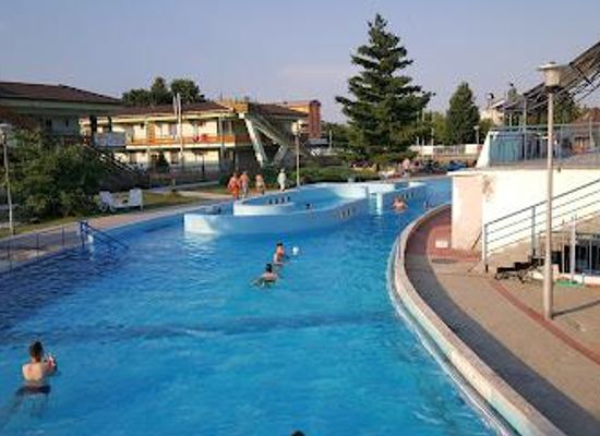 hungary/eger/attraction/zsory-gyogy-es-strandfurdo