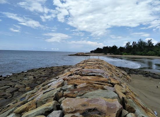 brunei/telisai/attraction/penanjong-beach