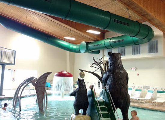 wisconsin/driftless-area/attraction/bear-foot-bay-indoor-water-park