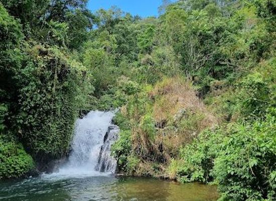 indonesia/bali/attraction/cemara-waterfall-parking-lot