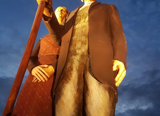 new-jersey/piedmont/attraction/american-gothic-giants