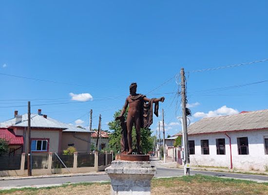 romania/giurgiu/attraction/the-statue-apollo-belvedere