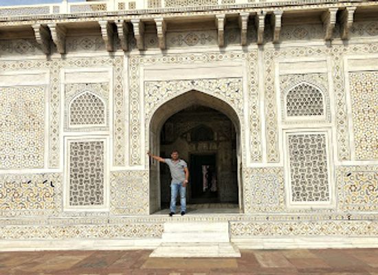 india/agra/sikandra/attraction/shaheed-smarak