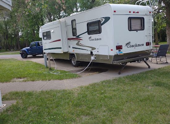 north-dakota/jamestown-reservoir/attraction/lakeside-campground