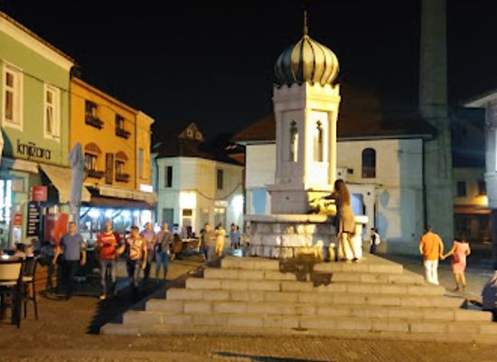 bosnia-and-herzegovina/tuzla/attraction/fontana-solni-trg