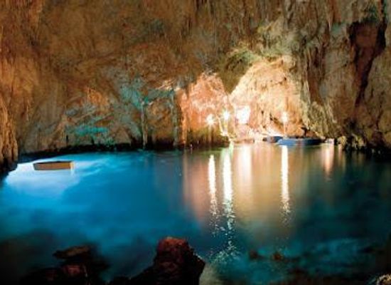 italy/amalfi/attraction/grotta-dello-smeraldo