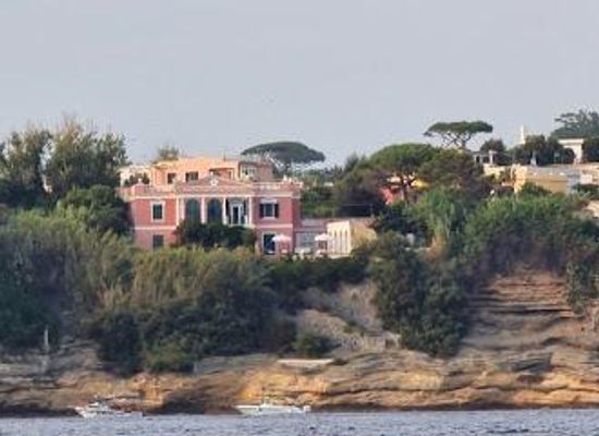 italy/campania/attraction/via-marina-chiaiolella