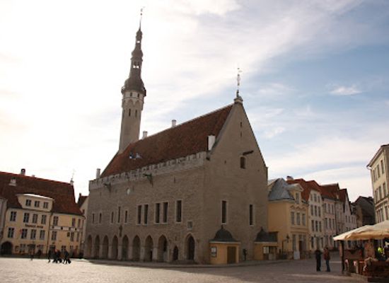 estonia/tallinn/old-town/attraction/tallinn-town-hall