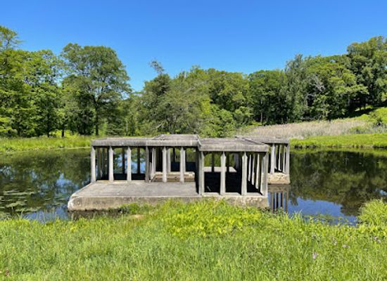 connecticut/the-gold-coast/attraction/the-glass-house-national-trust-for-historic-preservation