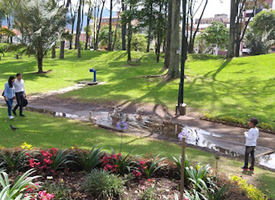 colombia/bogota/zona-rosa/attraction/parque-de-los-novios
