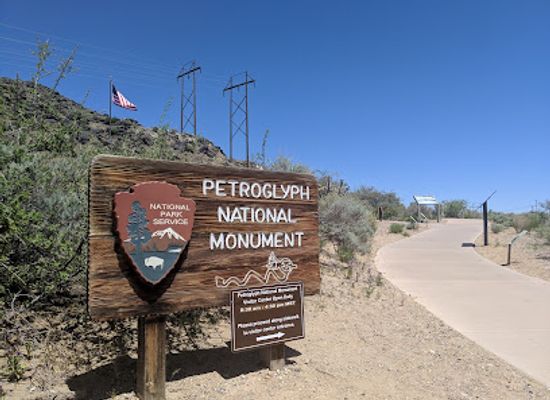 new-mexico/sandia-peak-tramway/attraction/petroglyph-national-monument