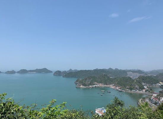 vietnam/cat-ba-island/attraction/sunset-fort-cannon