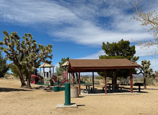 california/joshua-tree/attraction/joshua-tree-friendly-hills-park