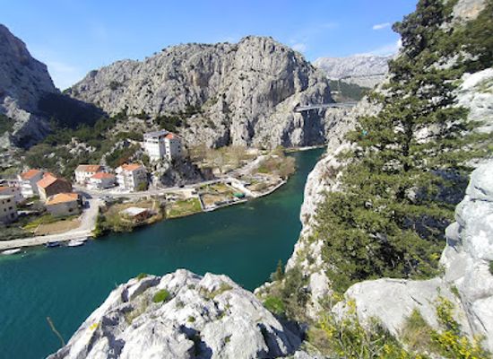 croatia/dalmatia/attraction/tvrdava-fortica-starigrad