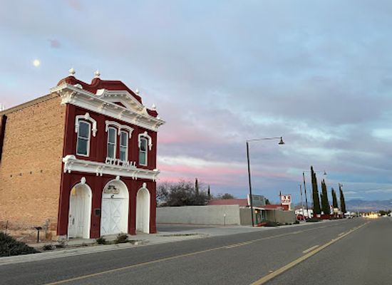 arizona/huachuca-mountains/attraction/old-tombstone-city-hall