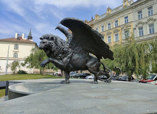 czechia/bohemia/attraction/winged-lion-memorial