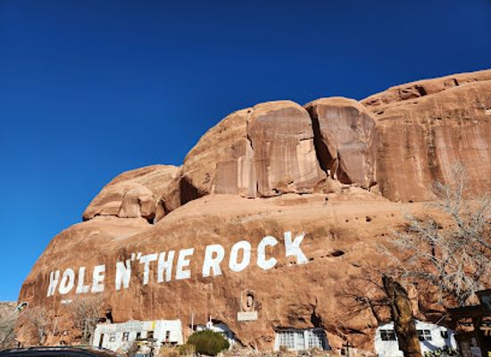 utah/moab/attraction/hole-n-the-rock