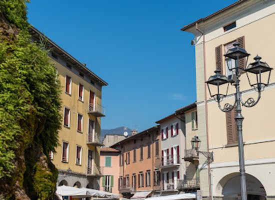 italy/lombardy/attraction/monumento-a-giuseppe-garibaldi