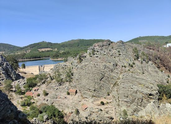 portugal/beira-litoral/attraction/castelo-de-penha-garcia