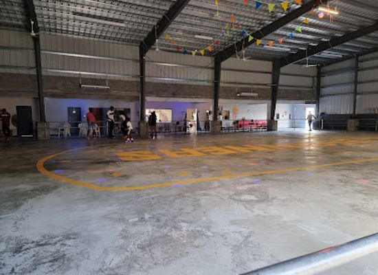 sint-maarten/philipsburg/attraction/shelljen-skating-rink-and-restaurant