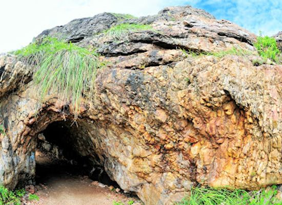 brazil/jericoacoara/attraction/cavernas-serrote-jericoacoara
