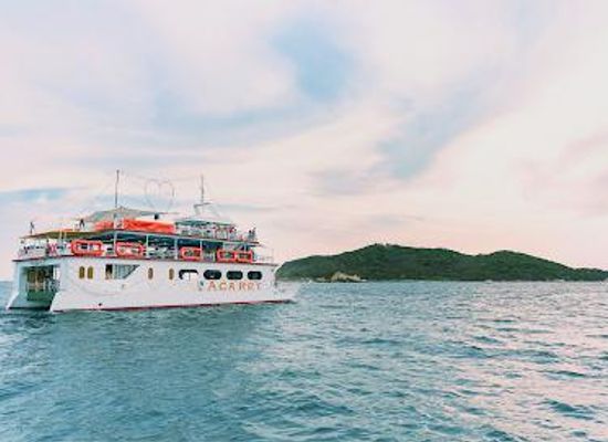 mexico/acapulco/attraction/recreation-yacht-acarey