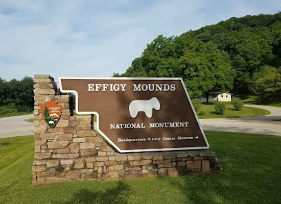 iowa/great-river-road/attraction/effigy-mounds-national-monument
