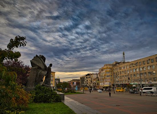 ukraine/ivano-frankivsk/attraction/monument-to-ivan-franko