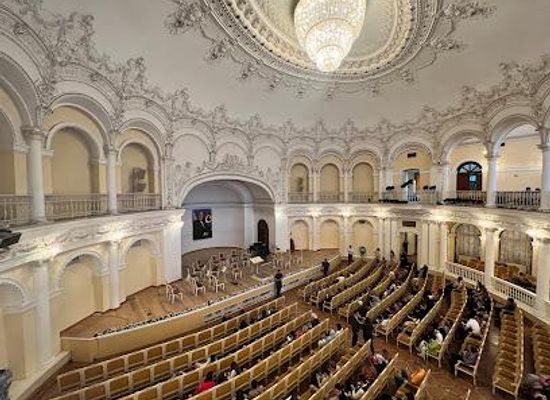 azerbaijan/baku/attraction/baku-state-philharmonic-hall