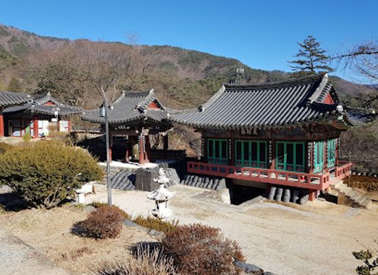 south-korea/south-gyeongsang-province/attraction/jirisan-daewonsa