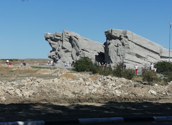 ukraine/kerch/attraction/adzhimushkayskiye-kamenolomni