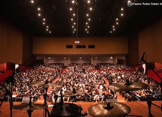 colombia/guatape/attraction/teatro-pablo-tobon-uribe