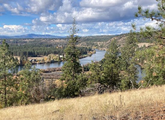 washington/spokane-river/attraction/indian-painted-rocks-trailhead